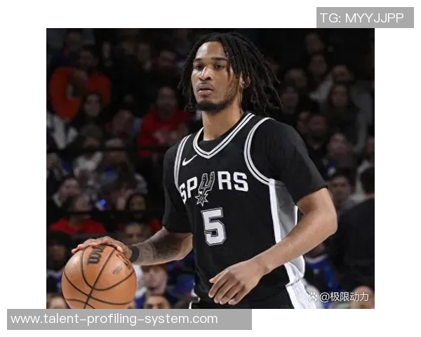 文班：卡斯尔突破能力堪称天赋 轻松完成我前所未见的极限动作